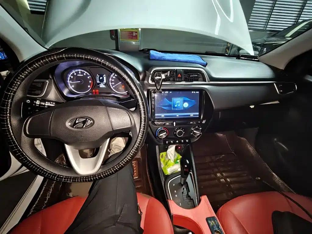 2017 Hyundai Reina 1.4L Automatic Premium Edition (National V Emission Standard) — миниатюра 13