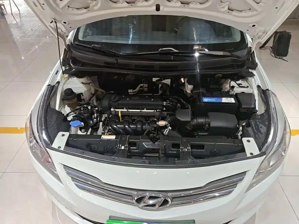 2014 Hyundai Reina 1.4L Manual Intelligent GLS — миниатюра 20