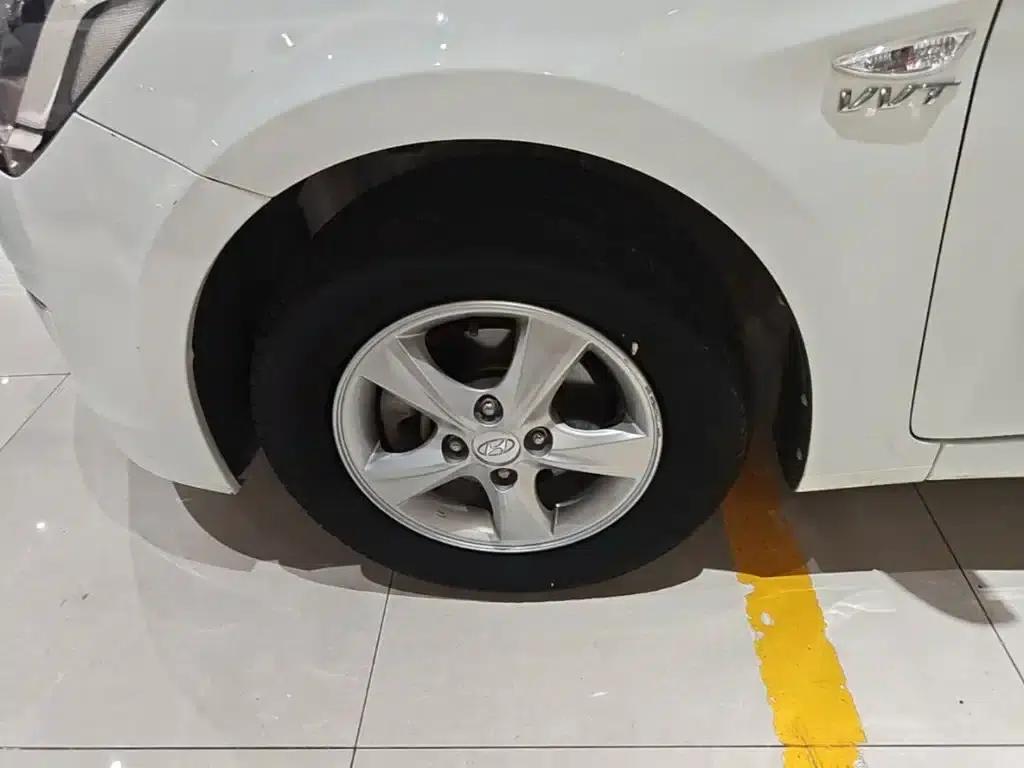 2014 Hyundai Reina 1.4L Manual Intelligent GLS — миниатюра 23