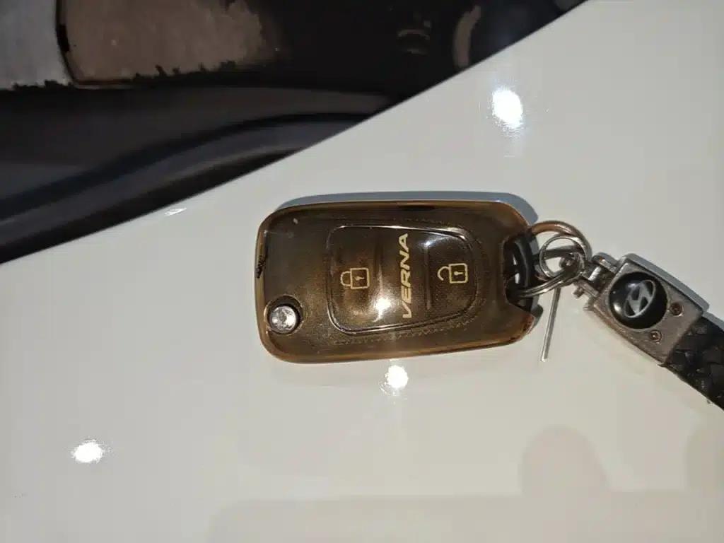 2014 Hyundai Reina 1.4L Manual Intelligent GLS — миниатюра 9