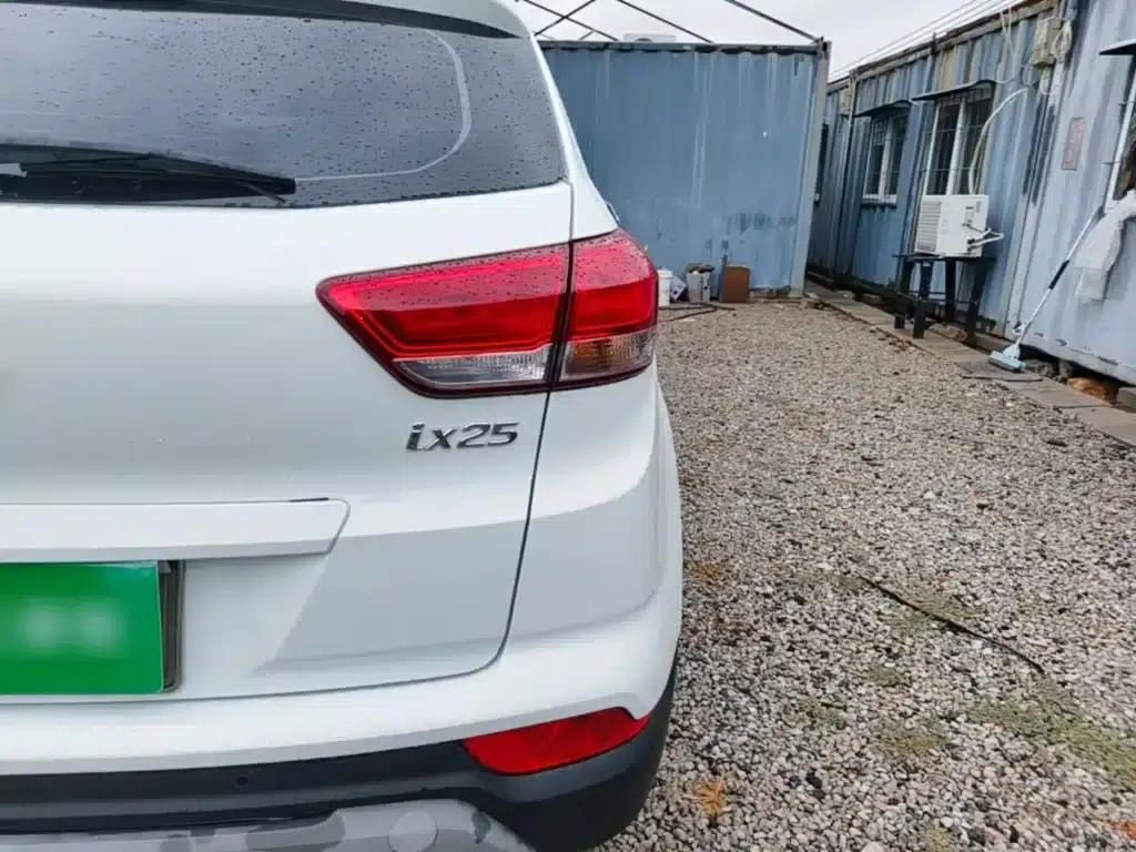 Beijing Hyundai ix25 2017 1.6L Automatic Smart Edition — миниатюра 8