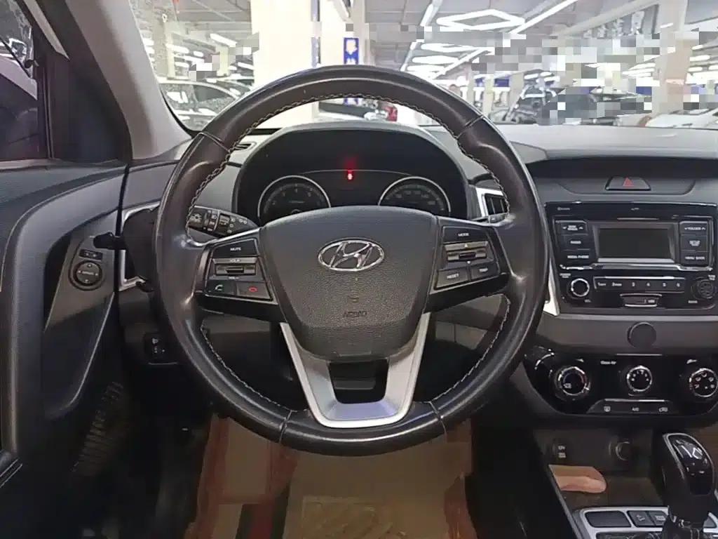 Beijing Hyundai ix25 2017 1.6L Automatic Smart Edition — миниатюра 11