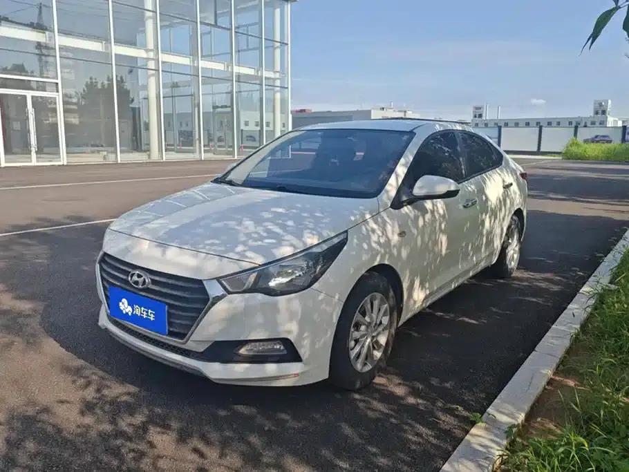 2016 Hyundai Verna 1.4L Automatic GLS (Cool Edition) — миниатюра 1