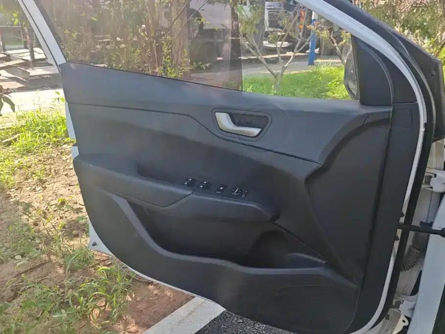 2016 Hyundai Verna 1.4L Automatic GLS (Cool Edition) — миниатюра 7