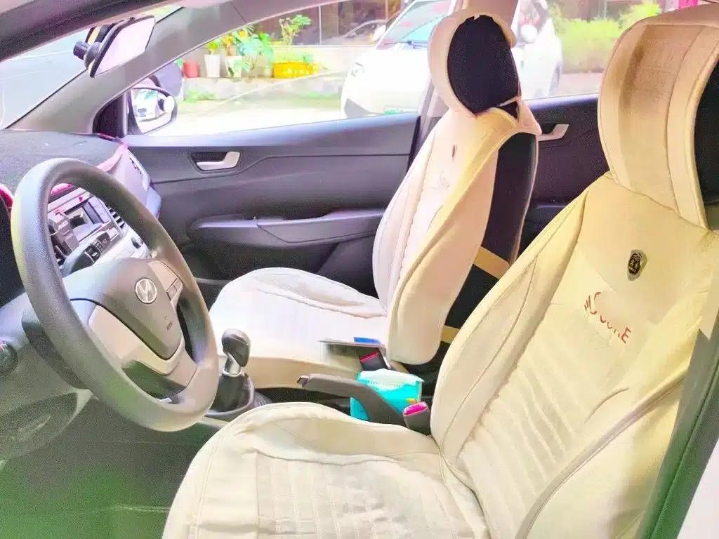 2016 Hyundai Verna 1.4L Manual GLS Cool Edition — миниатюра 12