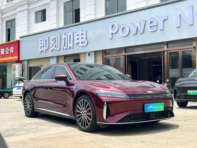 Fengyun A9L 2025 Glory 4WD High-Performance Edition — миниатюра 3