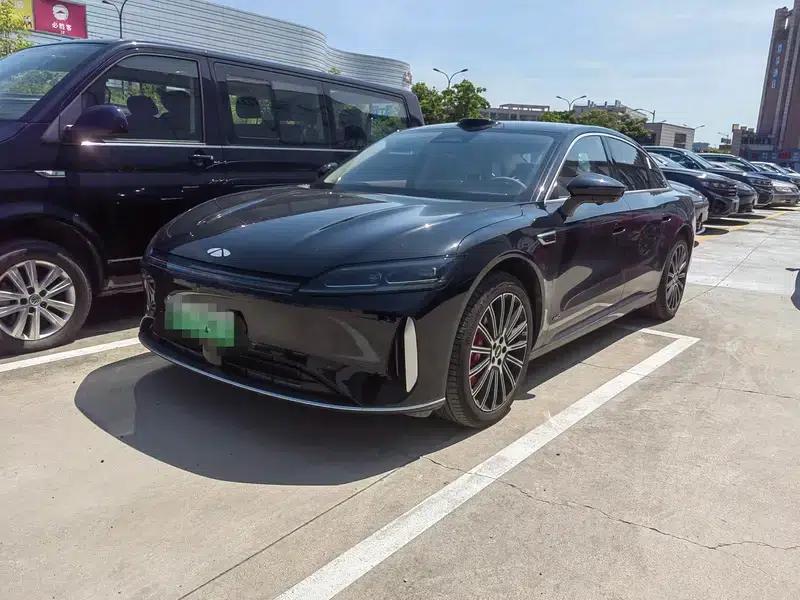 Fengyun A9L 2025 Glorious Four-Seat Premium Edition — миниатюра 1