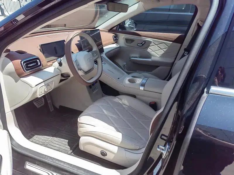 Fengyun A9L 2025 Glorious Four-Seat Premium Edition — миниатюра 11