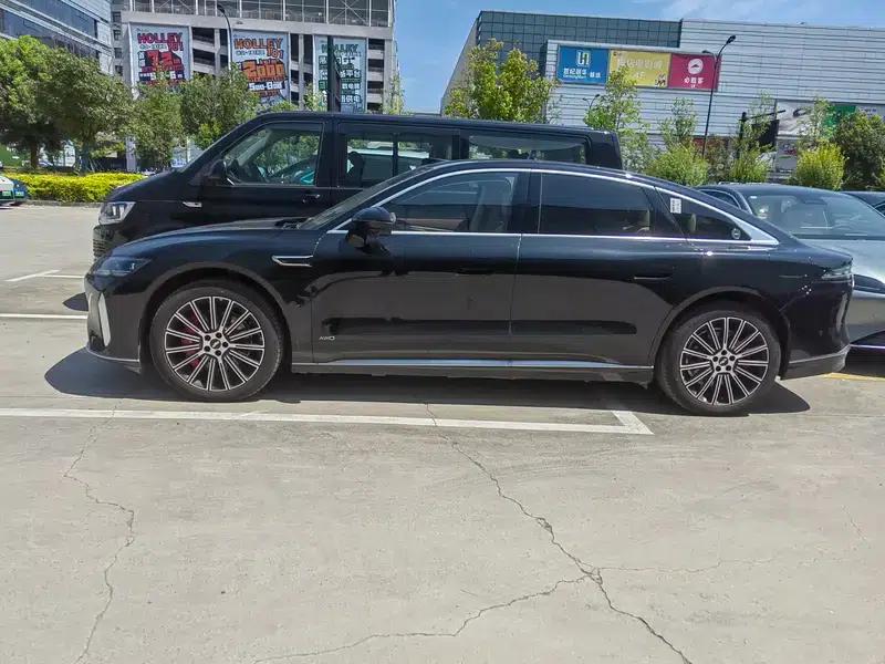 Fengyun A9L 2025 Glorious Four-Seat Premium Edition — миниатюра 3