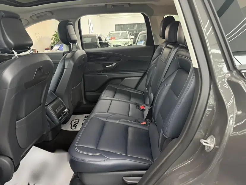 Lincoln Nautilus 2023 2.0T All-Wheel-Drive Luxury Edition — миниатюра 11