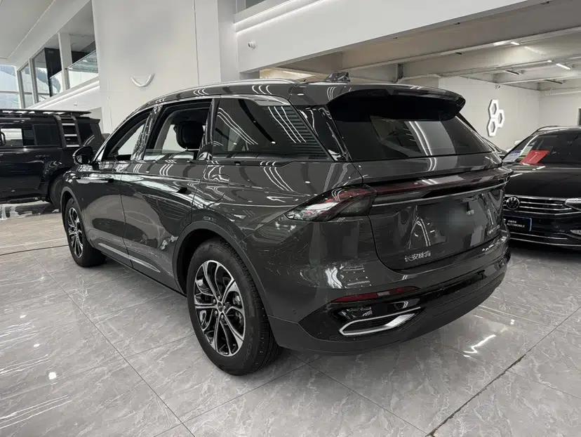 Lincoln Nautilus 2023 2.0T All-Wheel-Drive Luxury Edition — миниатюра 3