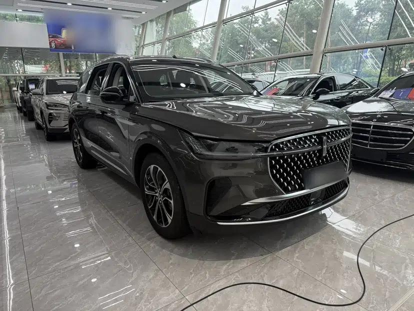 Lincoln Nautilus 2023 2.0T All-Wheel-Drive Luxury Edition — миниатюра 4