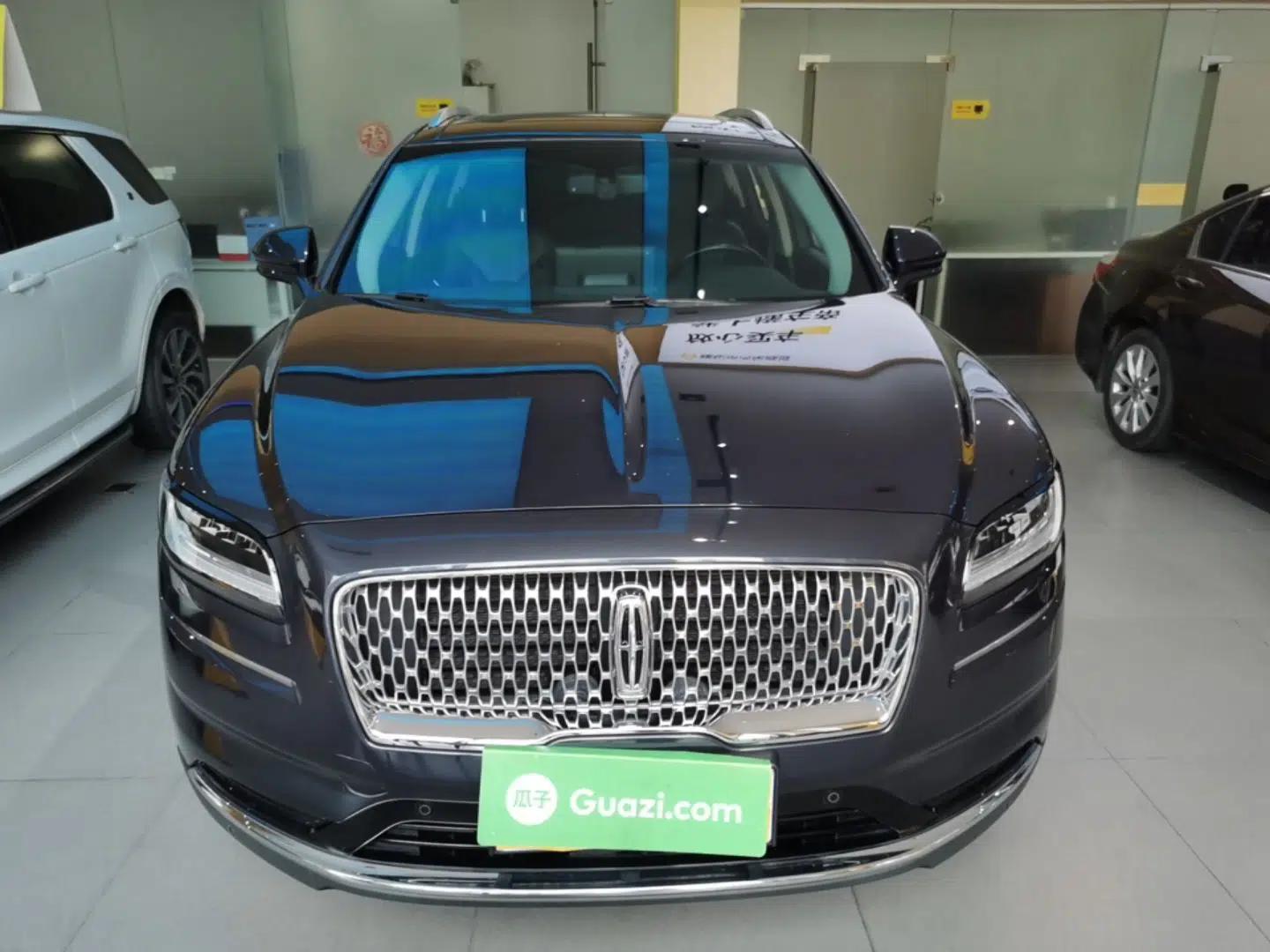 Lincoln Nautilus 2021 2.0T Four-Wheel Drive Luxury Edition — миниатюра 2