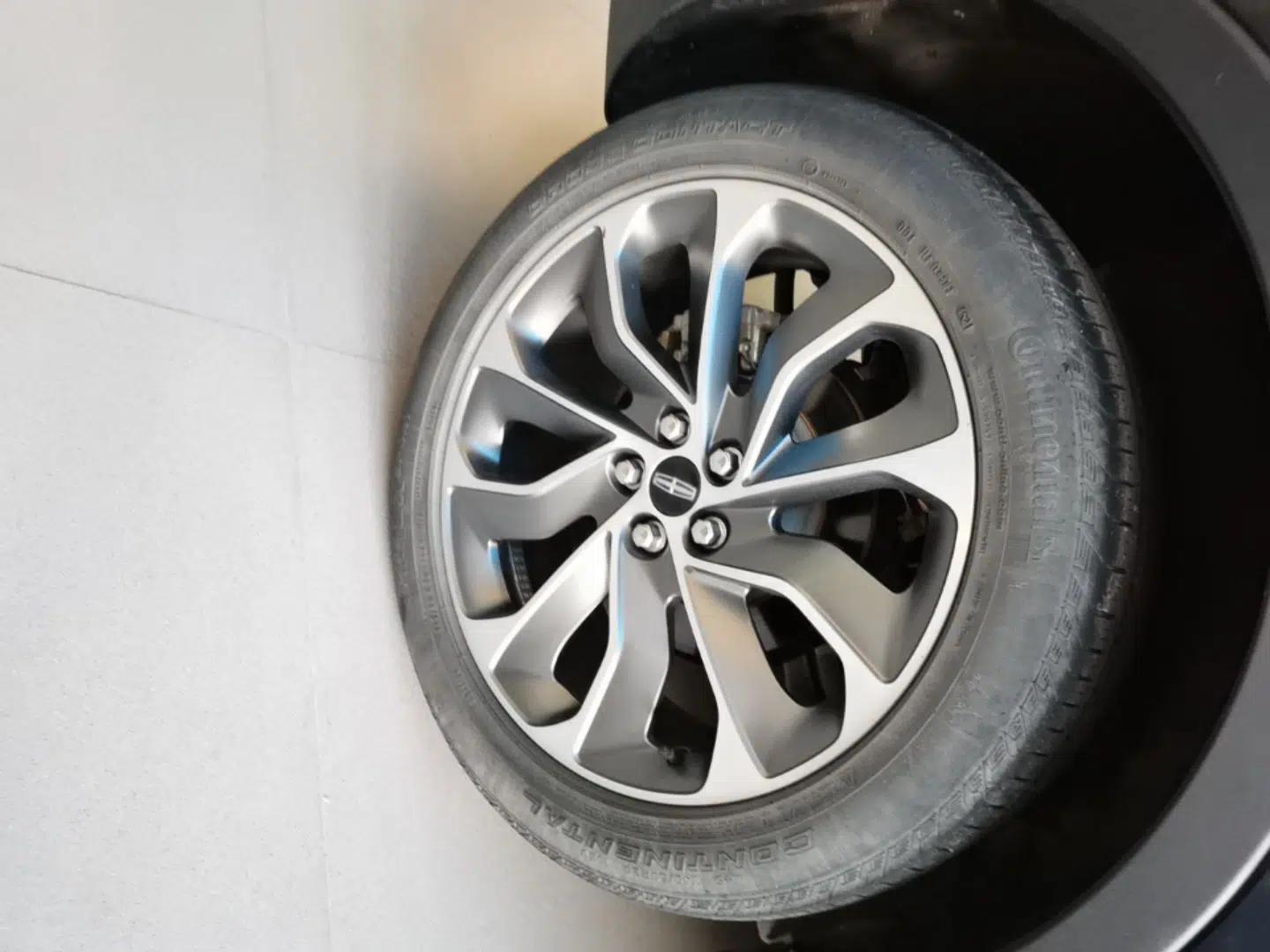 Lincoln Nautilus 2021 2.0T Four-Wheel Drive Luxury Edition — миниатюра 11