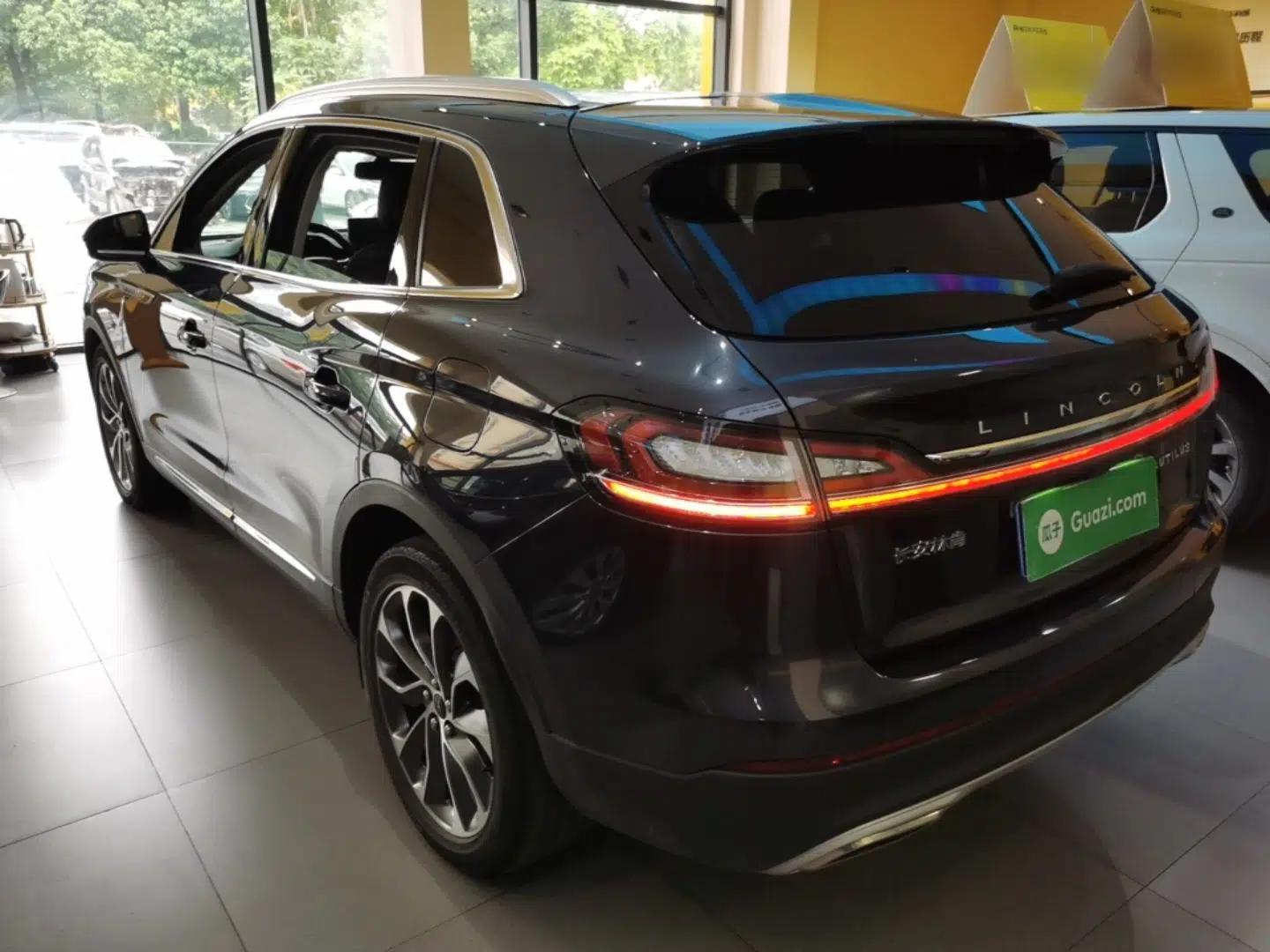 Lincoln Nautilus 2021 2.0T Four-Wheel Drive Luxury Edition — миниатюра 4