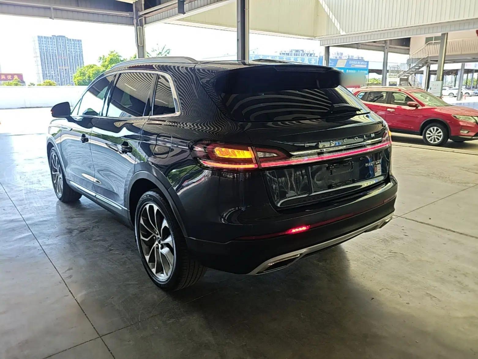 Lincoln Nautilus 2021 2.0T Four-Wheel Drive Luxury Edition — миниатюра 4