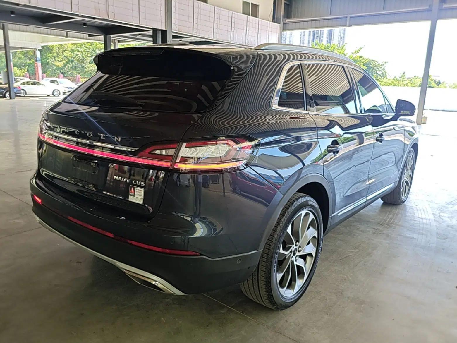 Lincoln Nautilus 2021 2.0T Four-Wheel Drive Luxury Edition — миниатюра 6