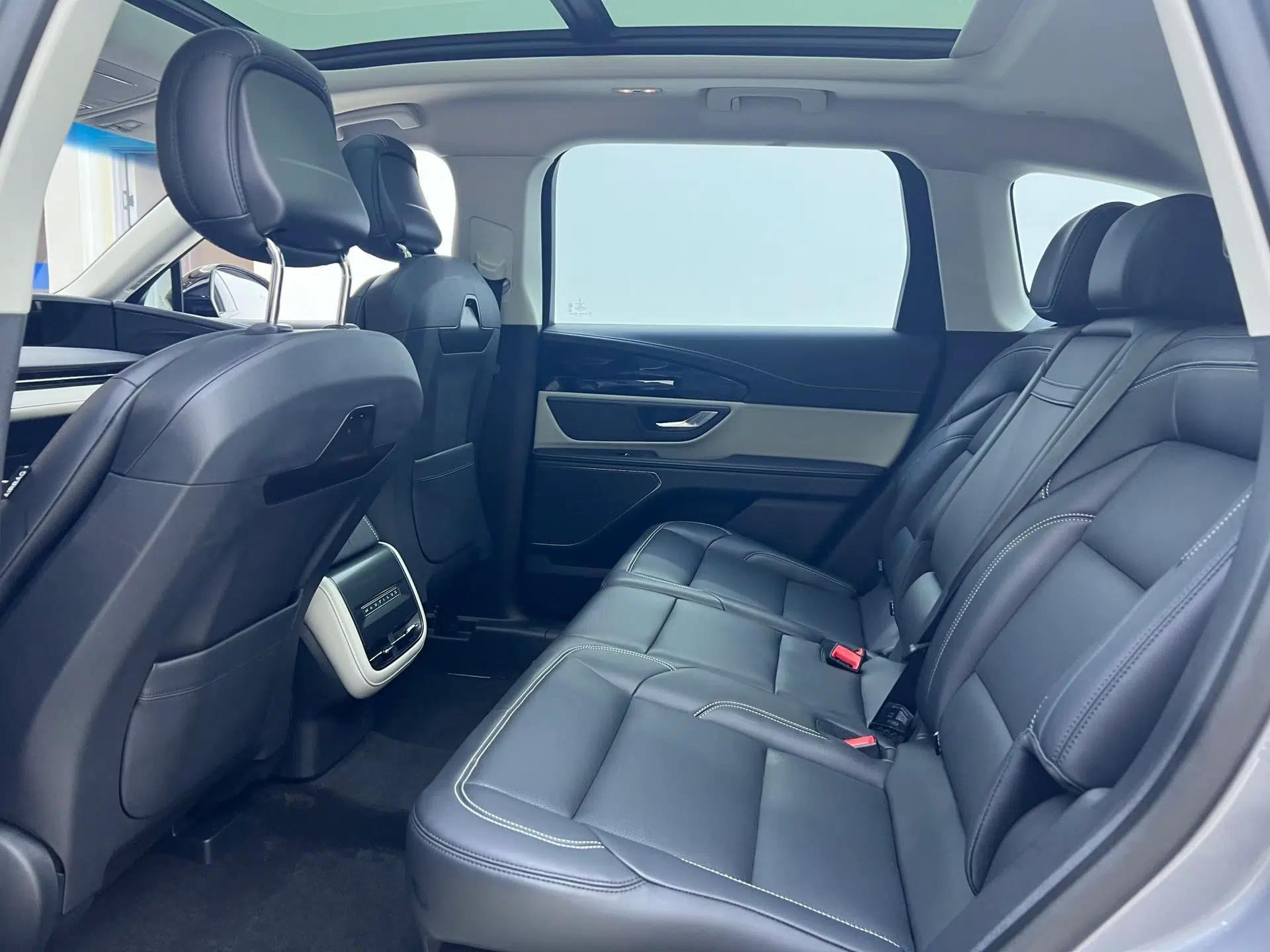 Lincoln Nautilus 2023 2.0T Four-Wheel Drive Luxury Edition — миниатюра 18
