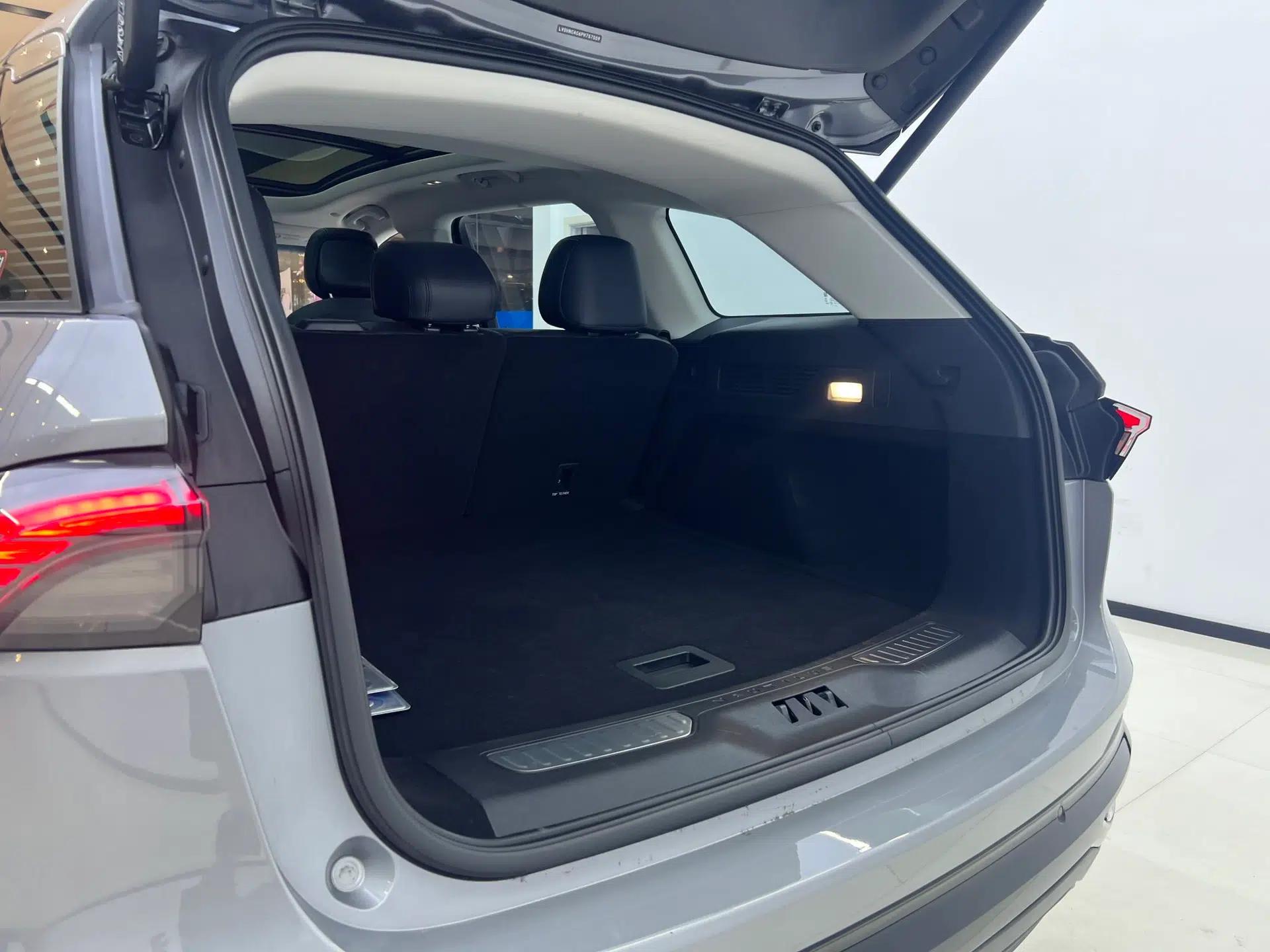 Lincoln Nautilus 2023 2.0T Four-Wheel Drive Luxury Edition — миниатюра 9