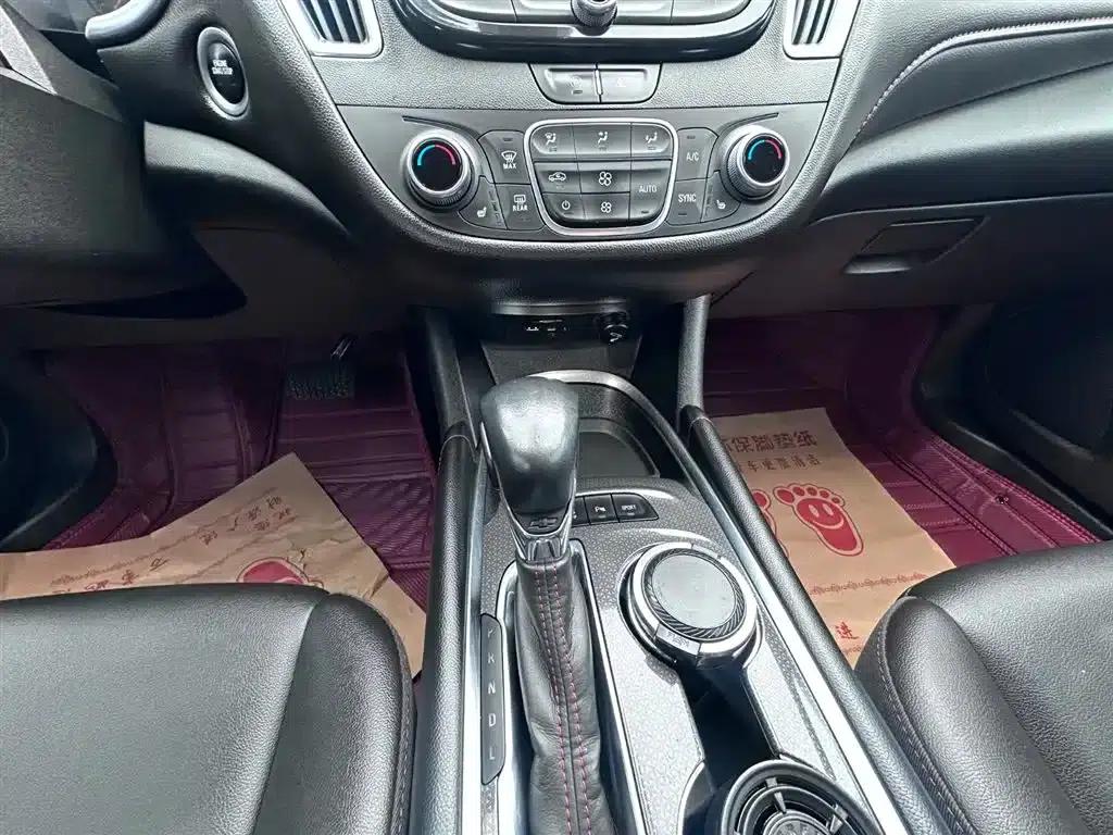 2021 Chevrolet Malibu XL Redline 550T Automatic Sport Edition — миниатюра 11