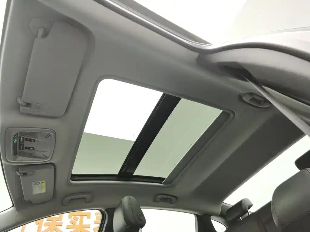 Chevrolet Malibu XL 2022 535T Automatic Sport Edition — миниатюра 14