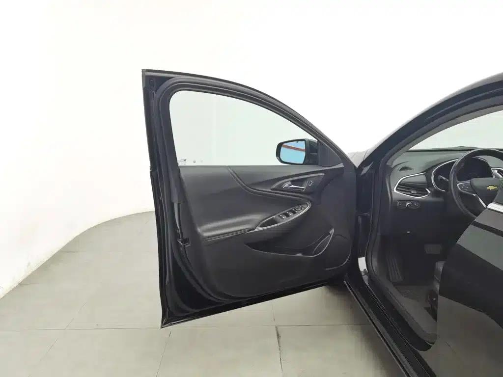 Chevrolet Malibu XL 2022 535T Automatic Sport Edition — миниатюра 8