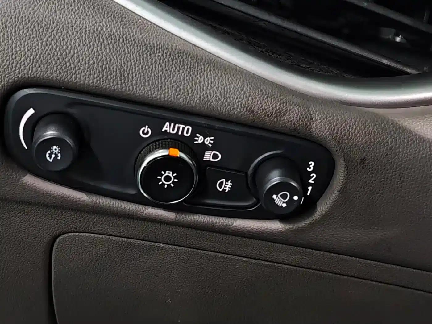 2020 Chevrolet Malibu XL Redline 550T Automatic Sharp Edition — миниатюра 12
