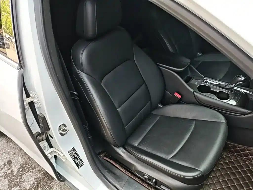 2018 Chevrolet Malibu XL 530T Automatic Elite Edition — миниатюра 25