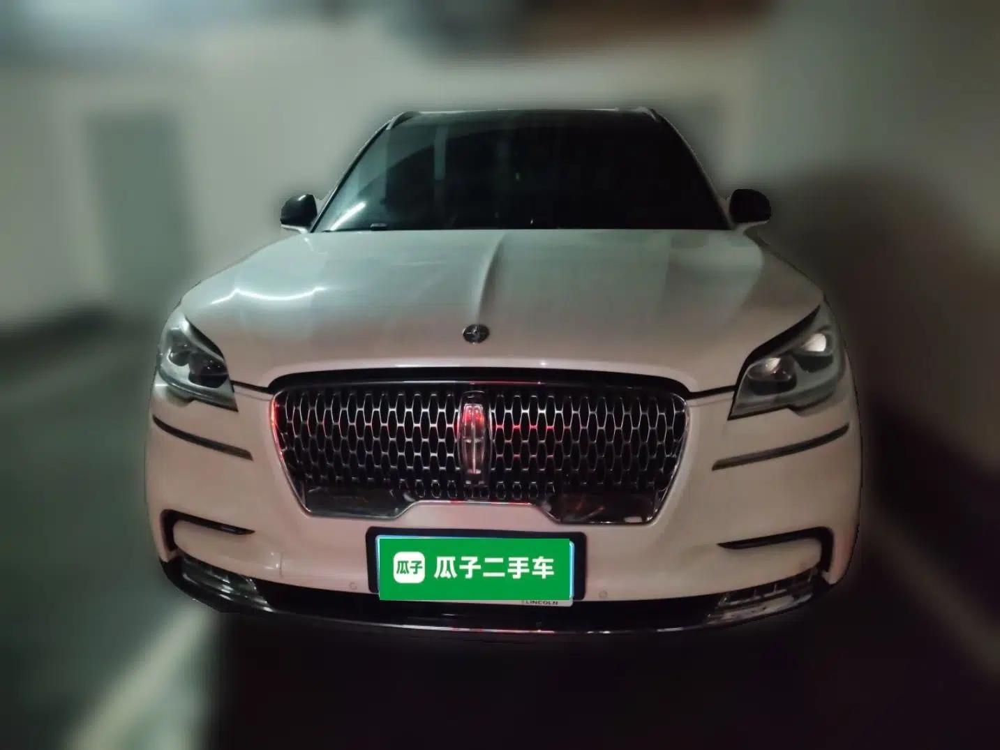 Lincoln Aviator 2020 3.0T V6 All-Wheel Drive Executive Version — миниатюра 2