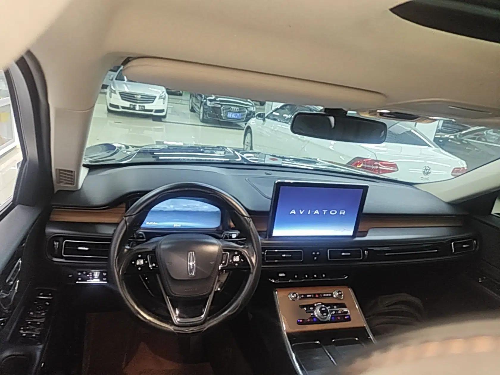 Lincoln Aviator 2020 3.0T V6 Four-Wheel Drive Premium Edition — миниатюра 12