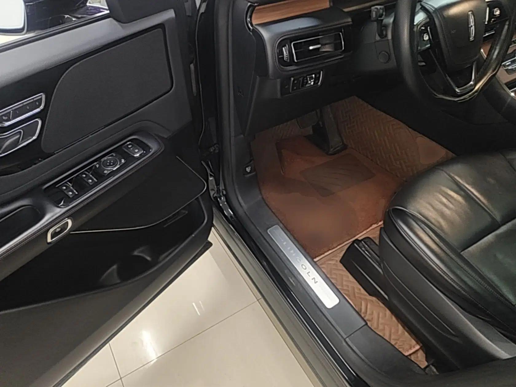 Lincoln Aviator 2020 3.0T V6 Four-Wheel Drive Premium Edition — миниатюра 18