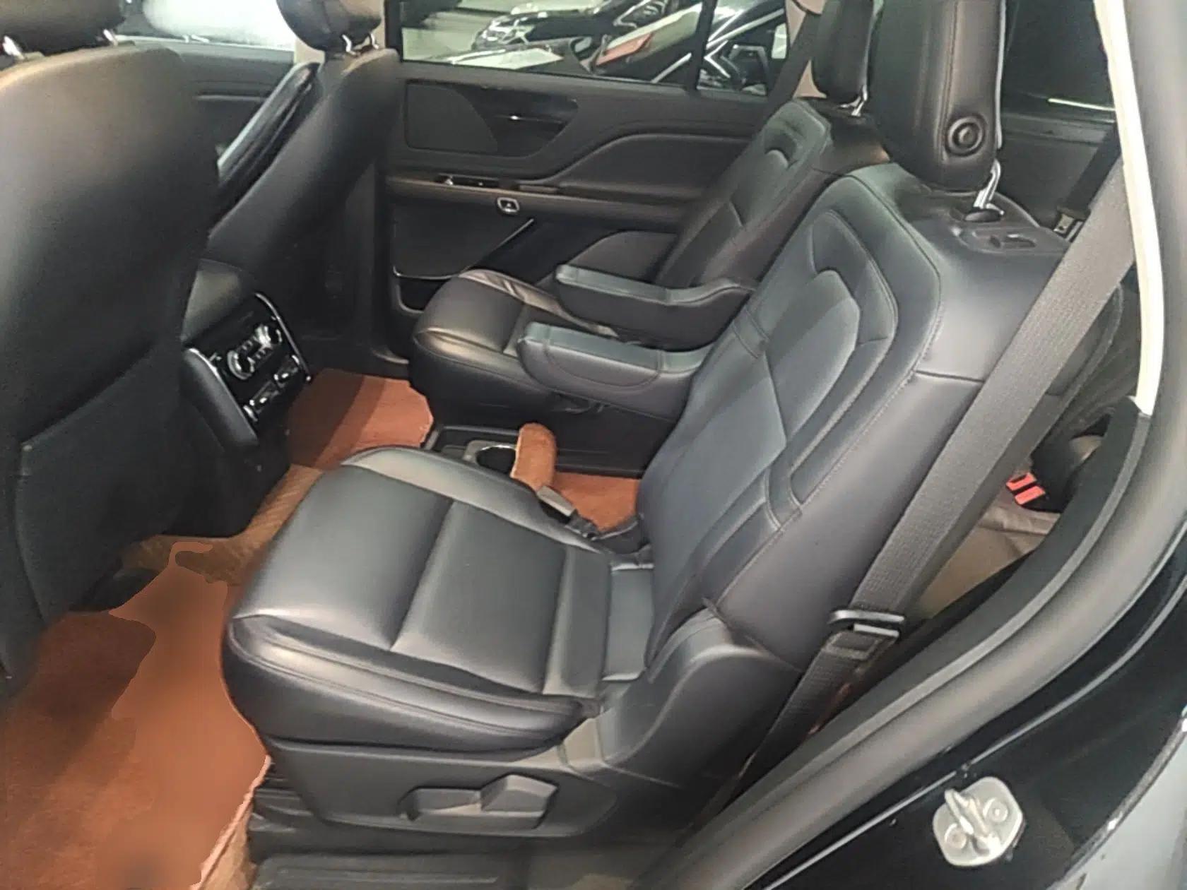 Lincoln Aviator 2020 3.0T V6 Four-Wheel Drive Premium Edition — миниатюра 20