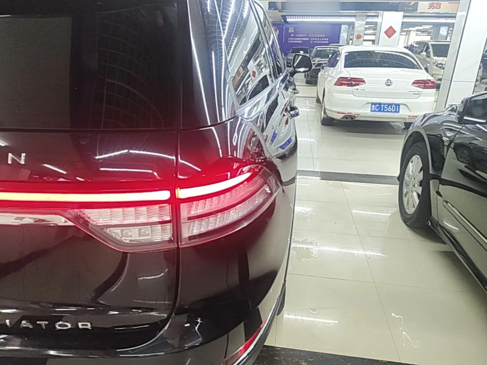 Lincoln Aviator 2020 3.0T V6 Four-Wheel Drive Premium Edition — миниатюра 9