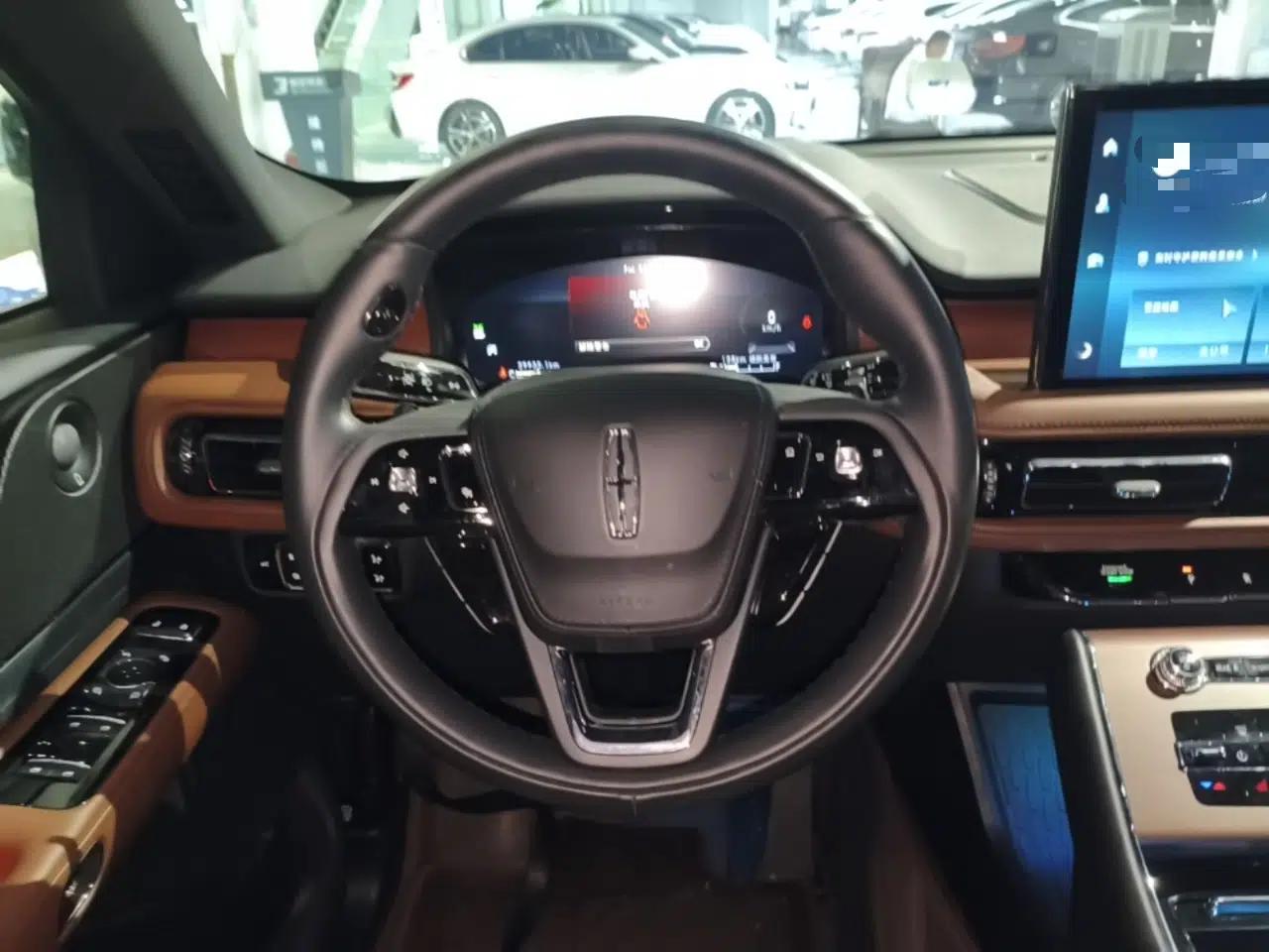 Lincoln Aviator 2023 3.0T V6 All-Wheel-Drive Zunya Cruise Version Six Seats — миниатюра 13