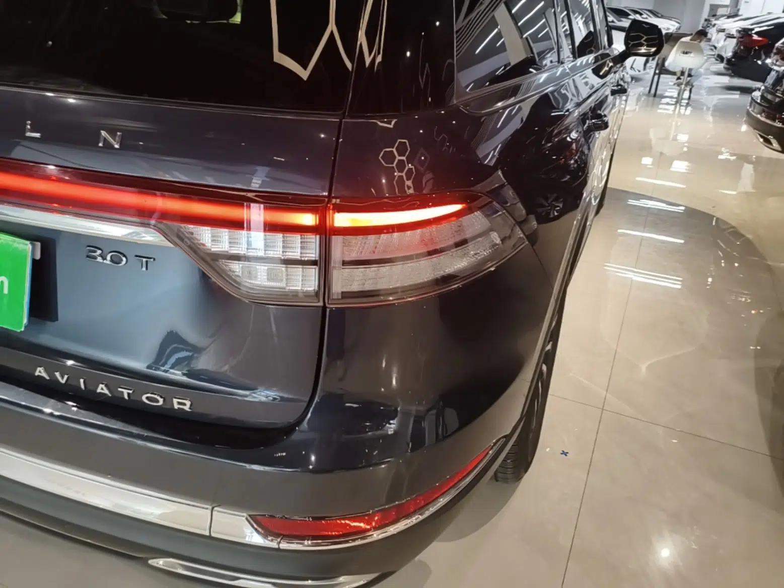 Lincoln Aviator 2023 3.0T V6 All-Wheel-Drive Zunya Cruise Version Six Seats — миниатюра 9