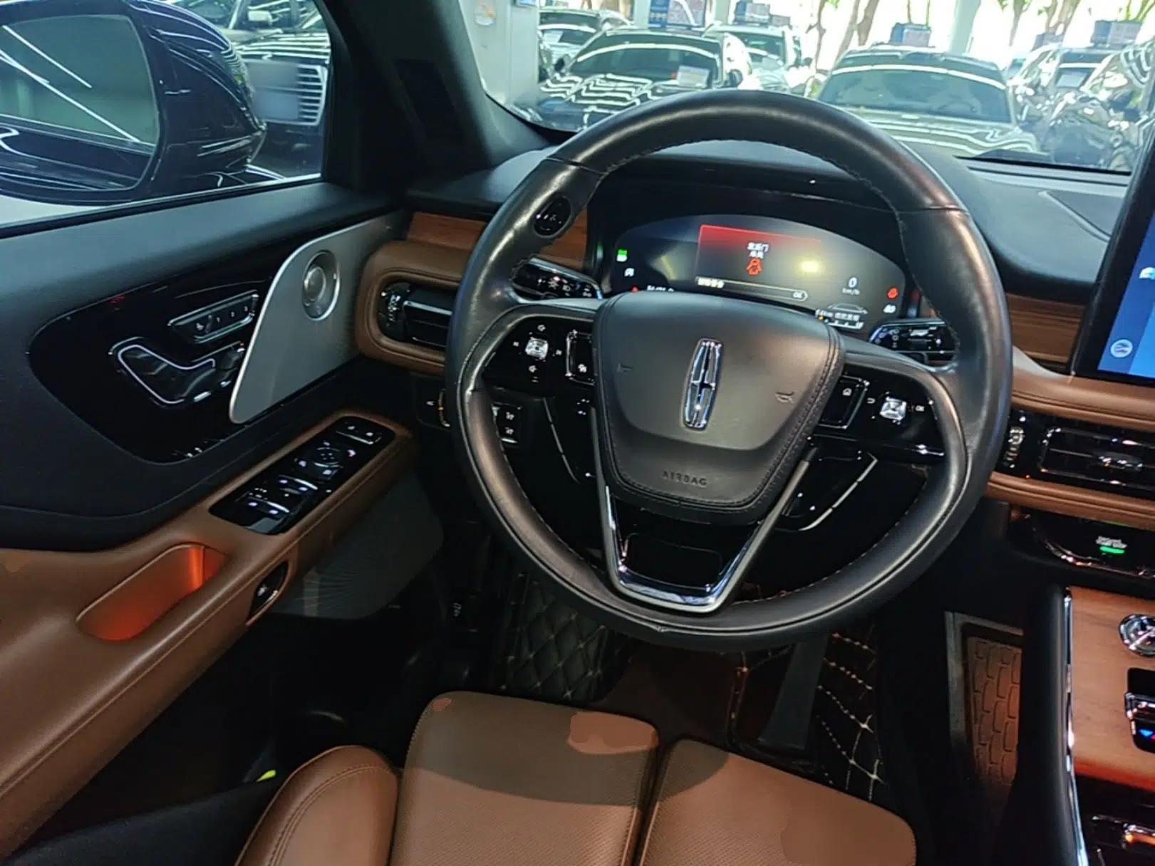 Lincoln Aviator 2021 3.0T V6 All-Wheel-Drive Executive Edition — миниатюра 13