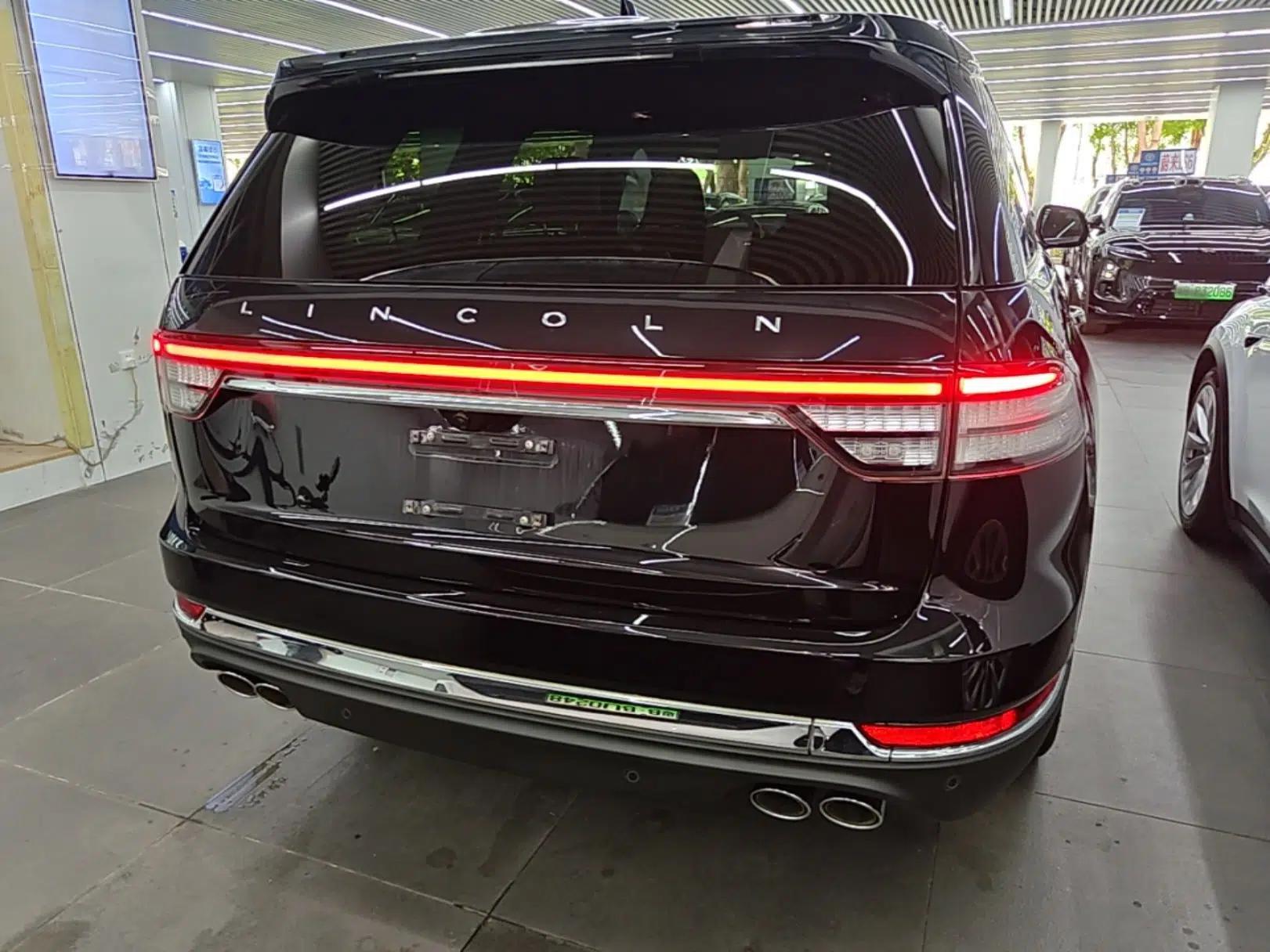 Lincoln Aviator 2021 3.0T V6 All-Wheel-Drive Executive Edition — миниатюра 5