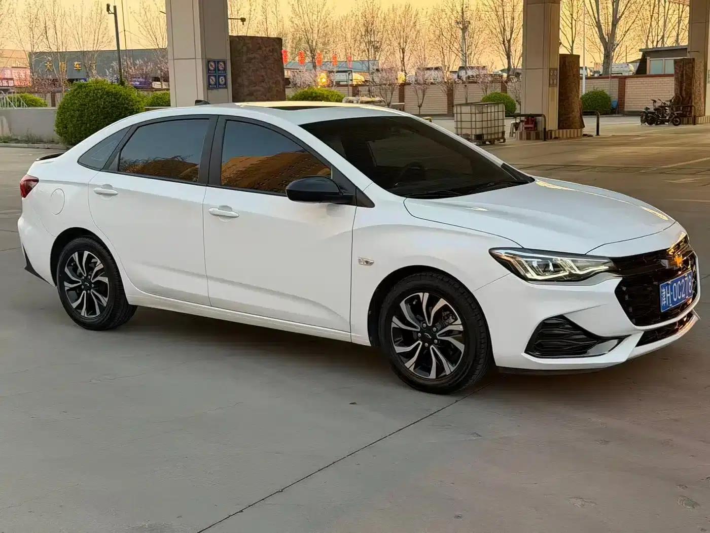 Chevrolet Cruze 2020 Mild Hybrid RS 330T Automatic Comfort Edition — миниатюра 3