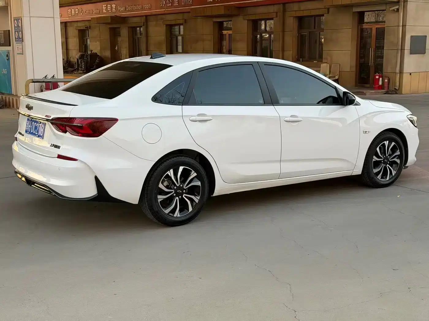 Chevrolet Cruze 2020 Mild Hybrid RS 330T Automatic Comfort Edition — миниатюра 6