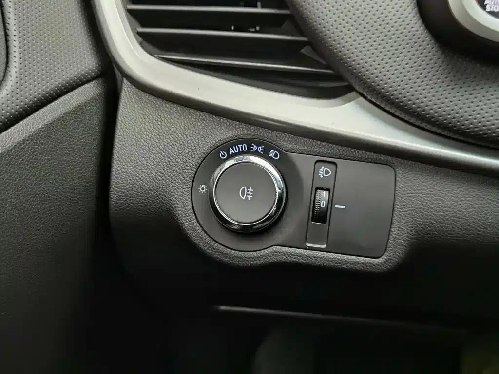 Chevrolet Cruze 2019 RS 330T Automatic Comfort Edition (China VI Emission Standard) — миниатюра 21
