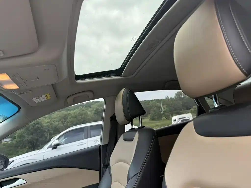 Chevrolet Cruze 2022 320 Automatic Enjoy Sunroof Edition — миниатюра 14
