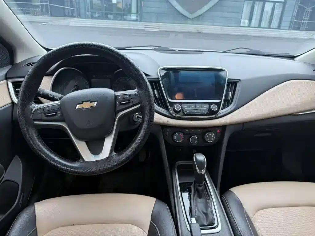 Chevrolet Cruze 2022 320 Automatic Enjoy Sunroof Edition — миниатюра 15