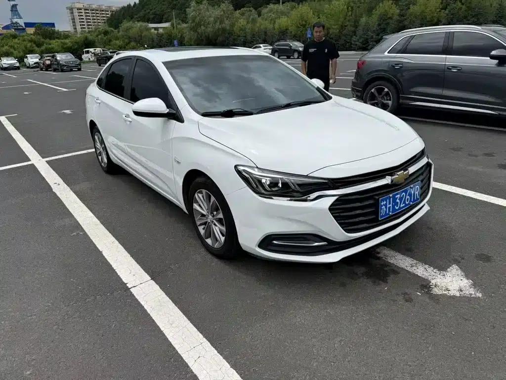 Chevrolet Cruze 2022 320 Automatic Enjoy Sunroof Edition — миниатюра 3