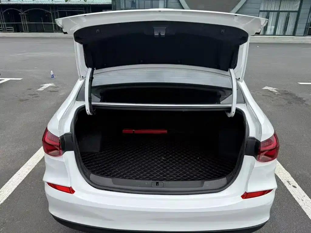 Chevrolet Cruze 2022 320 Automatic Enjoy Sunroof Edition — миниатюра 9