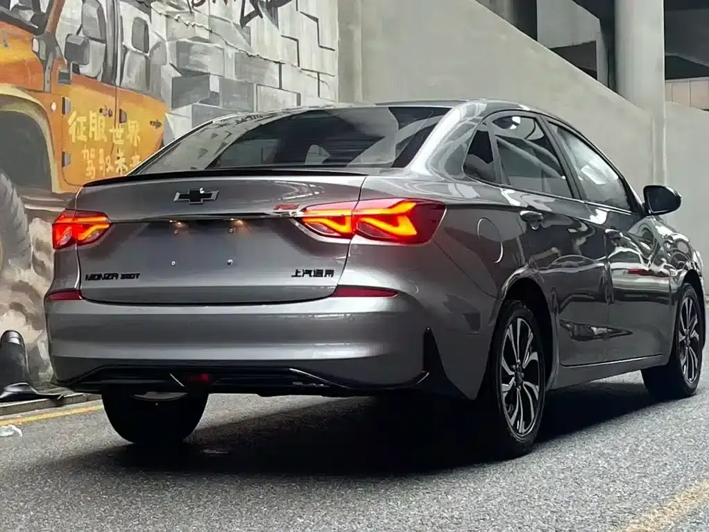 Chevrolet Cruze 2020 Mild Hybrid RS 330T Automatic Comfort Edition — миниатюра 5