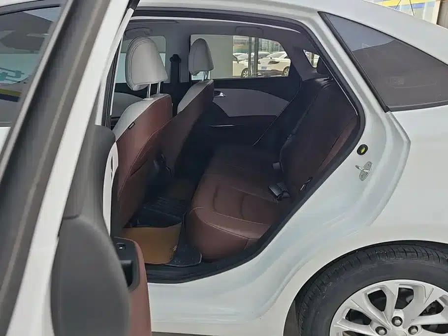 Chevrolet Cruze 2024 1.5L Dual-Clutch Enjoy Edition — миниатюра 11