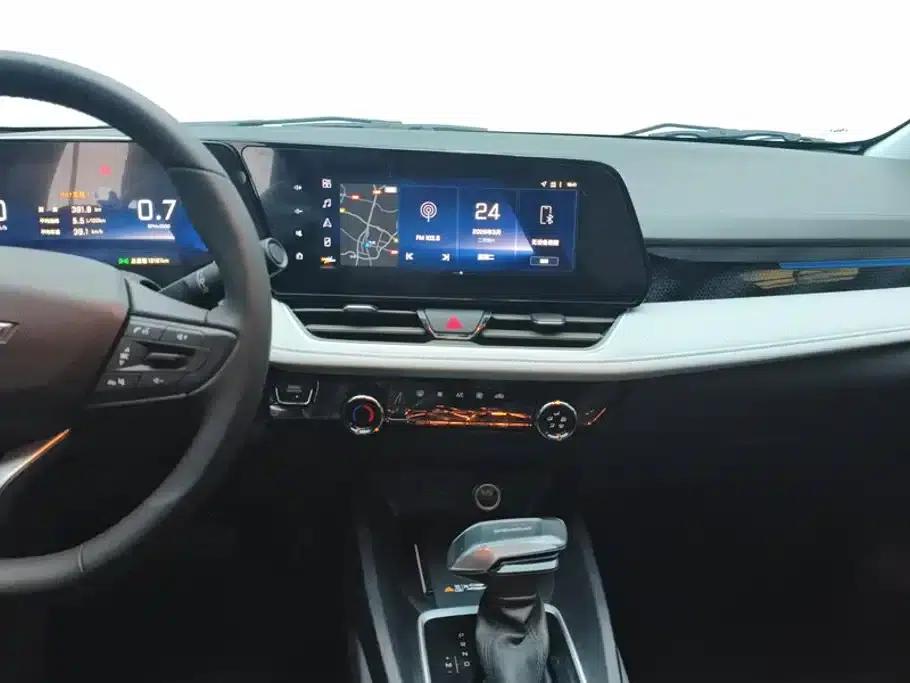 Chevrolet Cruze 2024 1.5L Dual-Clutch Enjoy Edition — миниатюра 13