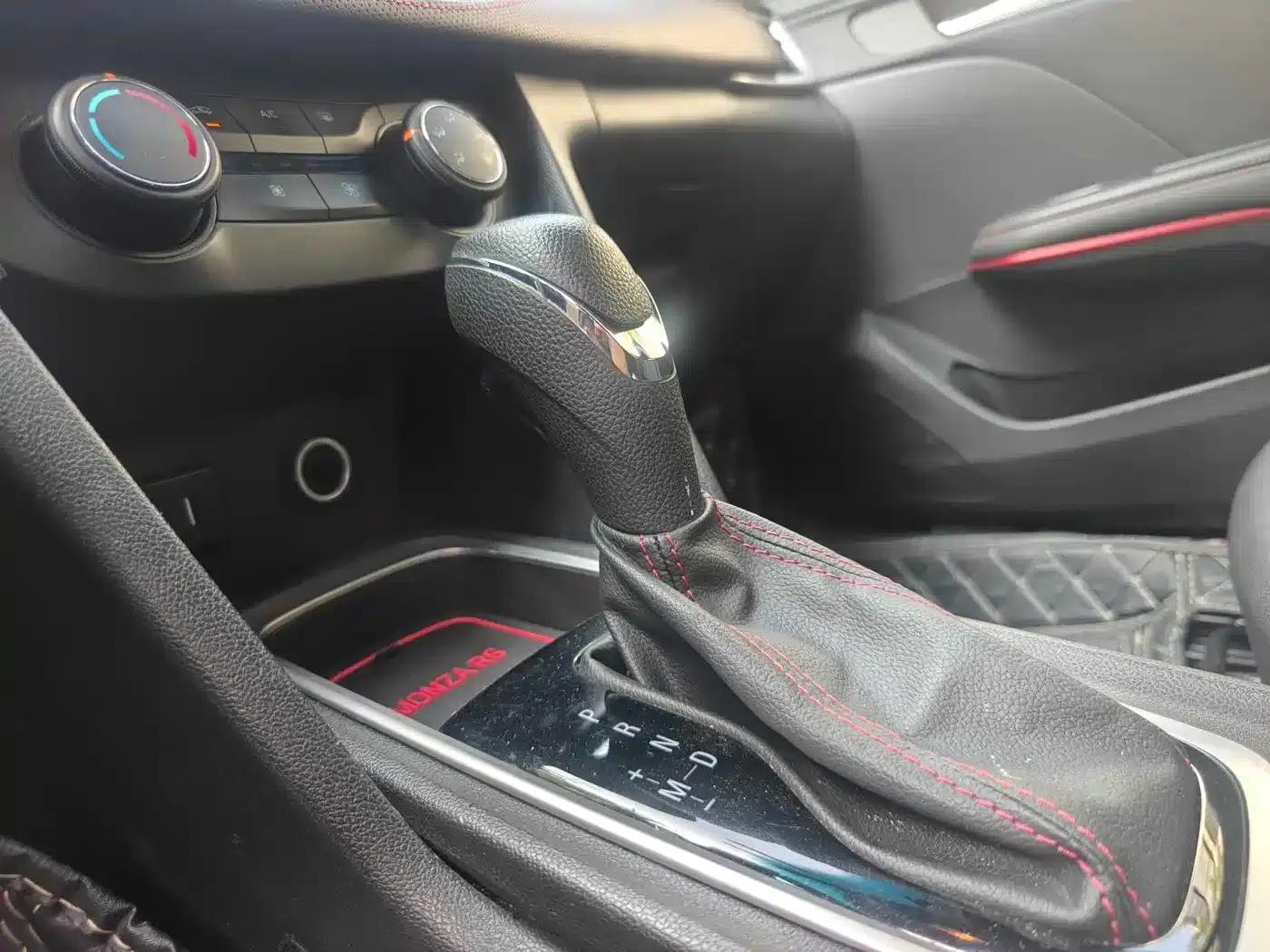 Chevrolet Cruze 2022 Mild Hybrid RS 330T Automatic Comfort Edition — миниатюра 15