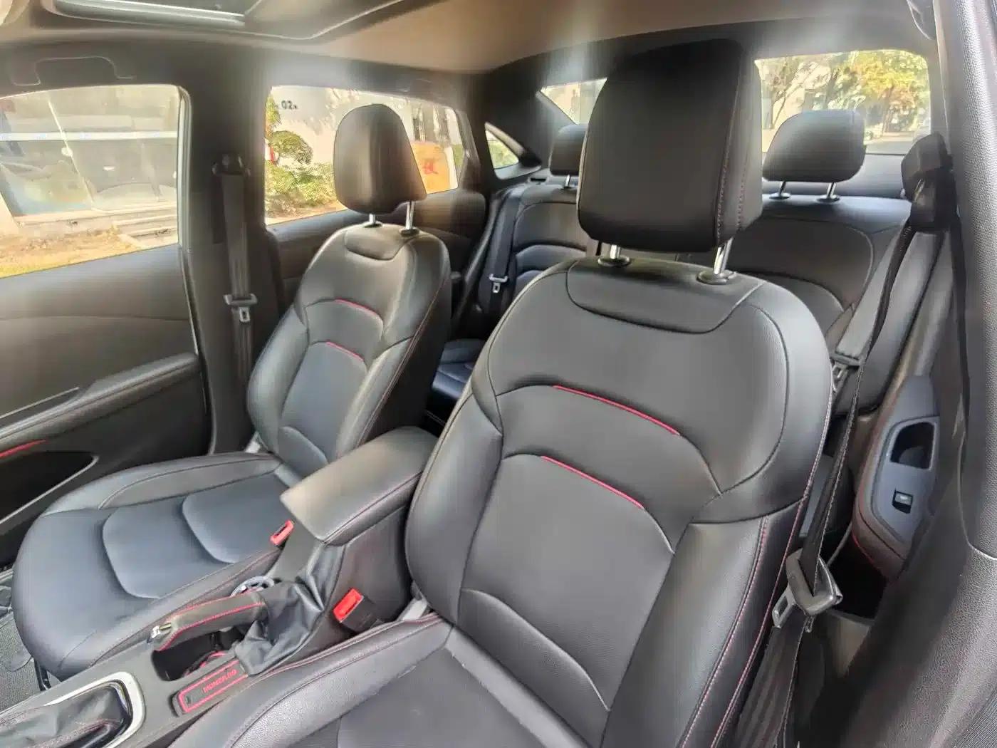 Chevrolet Cruze 2022 Mild Hybrid RS 330T Automatic Comfort Edition — миниатюра 19