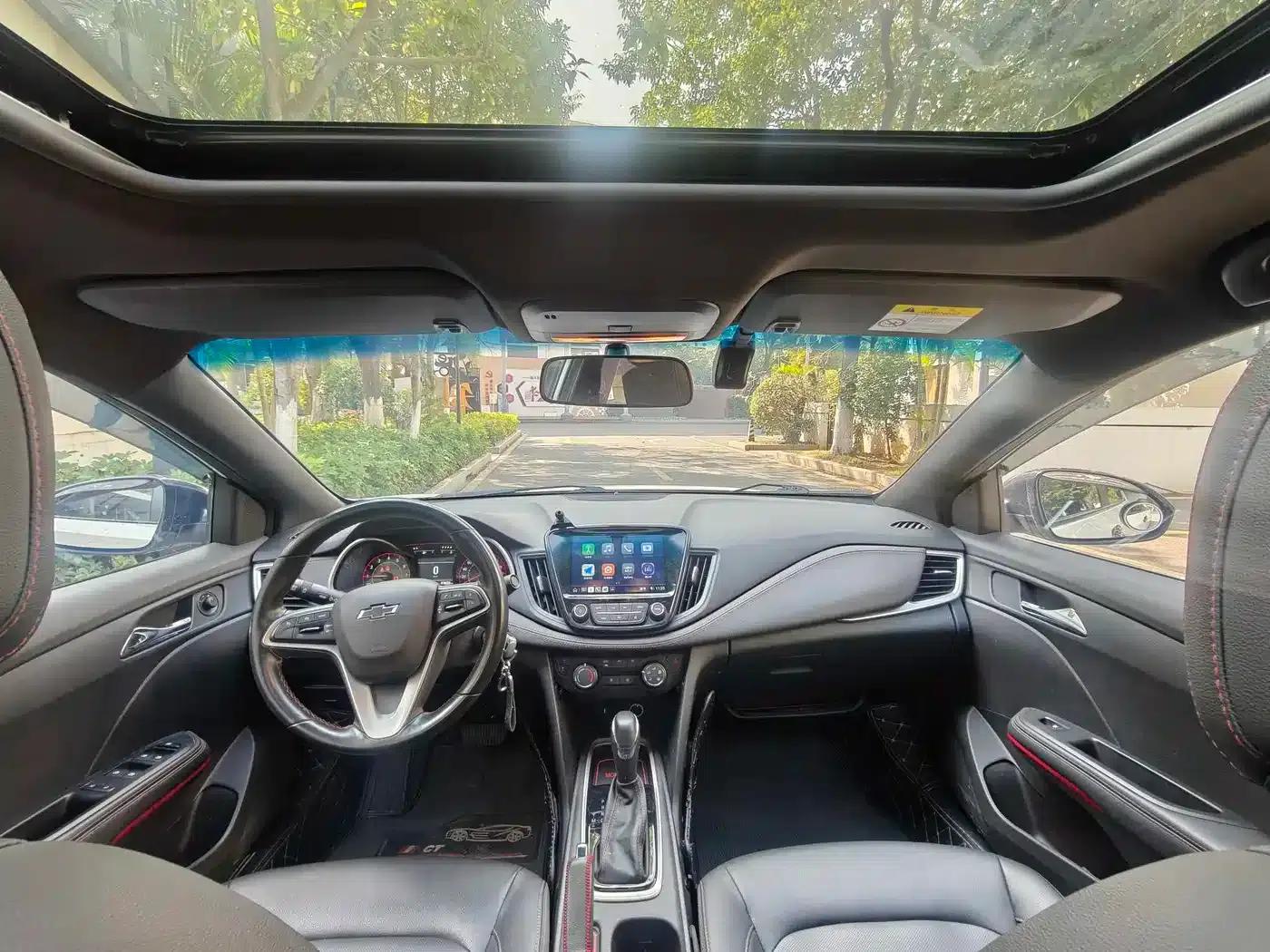 Chevrolet Cruze 2022 Mild Hybrid RS 330T Automatic Comfort Edition — миниатюра 22